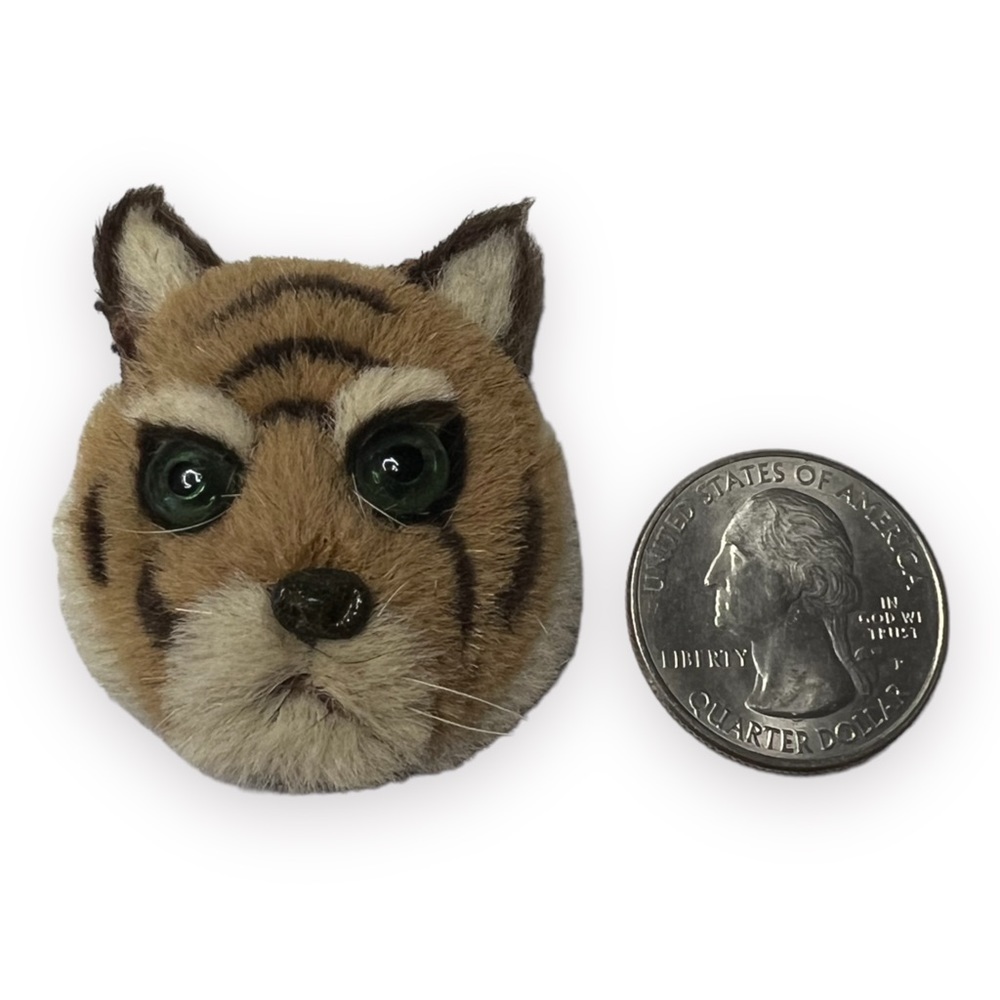 VINTAGE | 1950s Tiger Cat Fur Handmade Brooch Pin